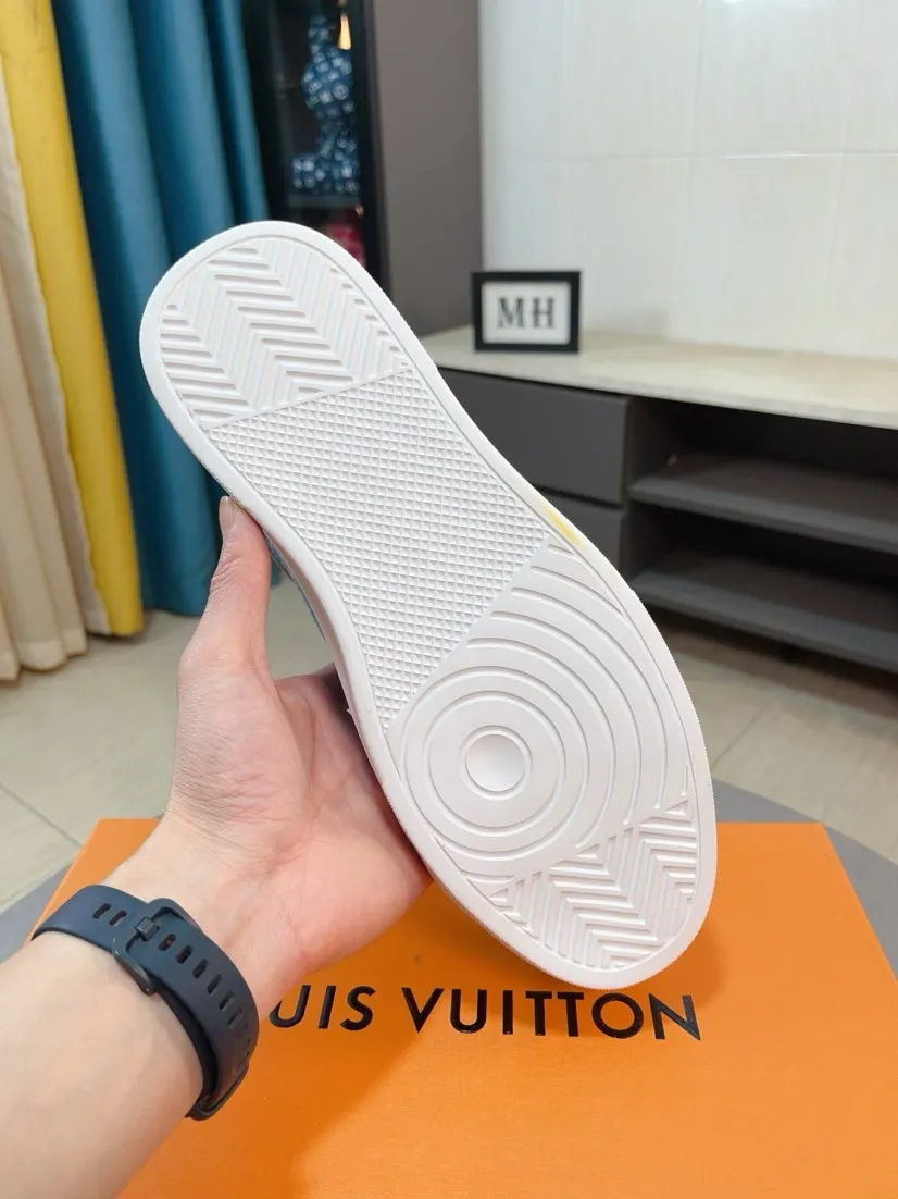 Men's shoes💰400🌹🌹[LV]🌹High-end men's shoes brand: Official website 1:1 Latest masterpiece: The upper is made of Italian imported first-layer cowhide with special materials➕Full genuine leather lining🔥, making walking more convenient and comfortable! Exclusive new style, stunning work [color]! Create a fashionable personality to set off your uniqueness! A must-have for trendy men! Classic🔥Number: 38-44